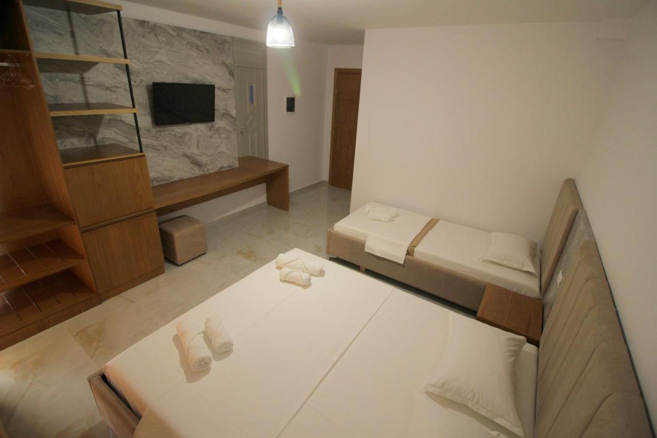 Hotel Four Islands Ксамил Екстериор снимка