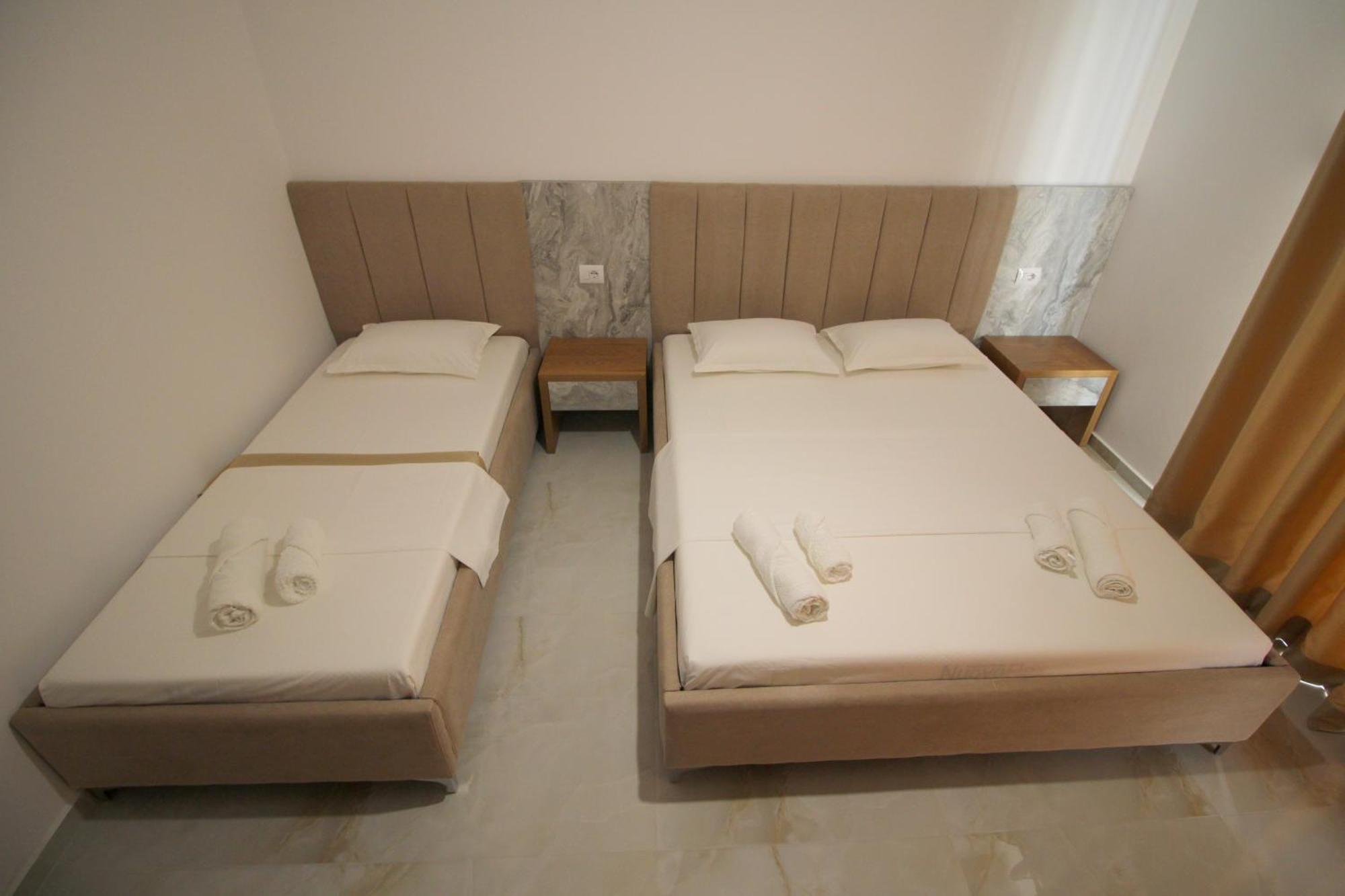 Hotel Four Islands Ксамил Екстериор снимка