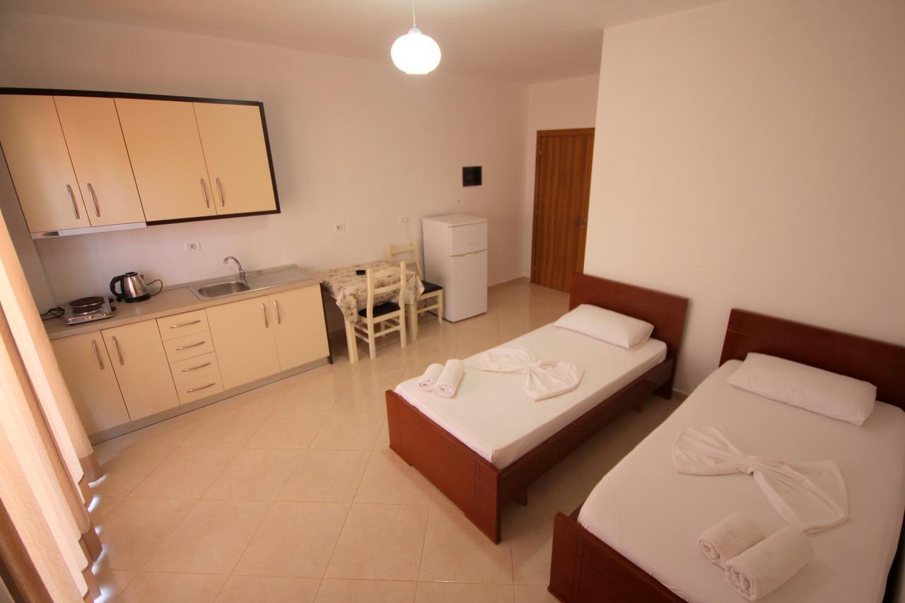 Hotel Four Islands Ксамил Екстериор снимка