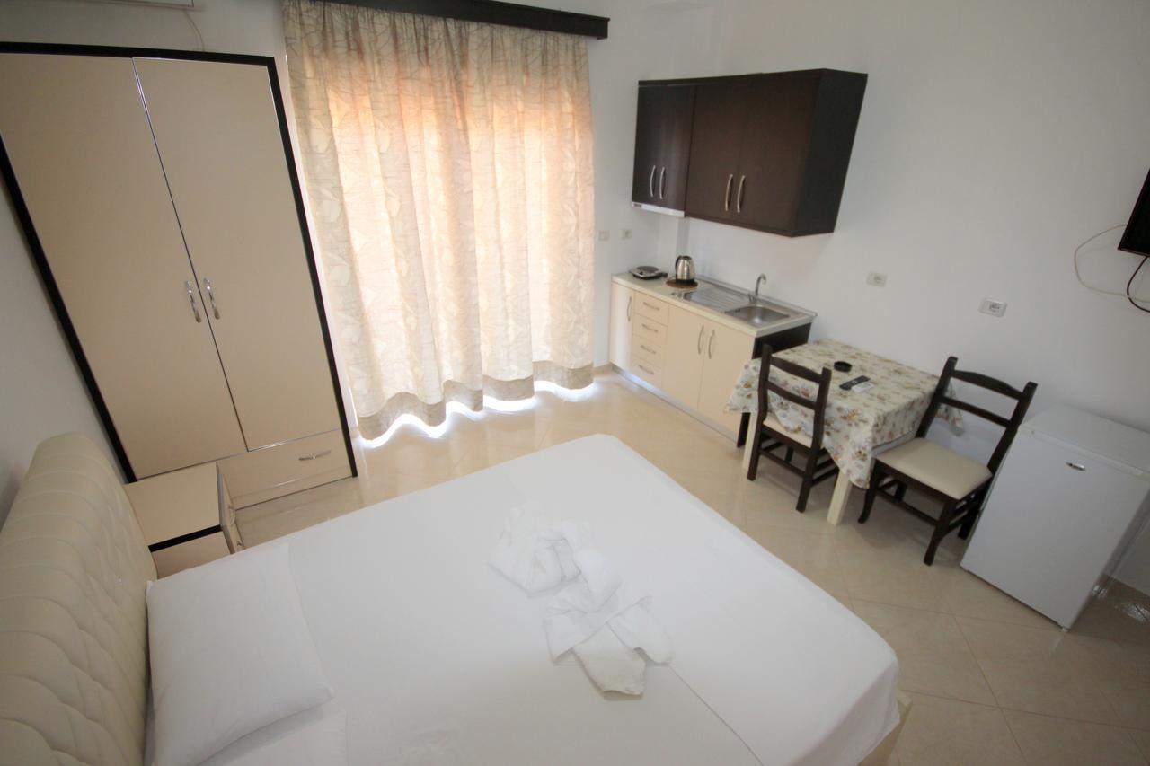 Hotel Four Islands Ксамил Екстериор снимка