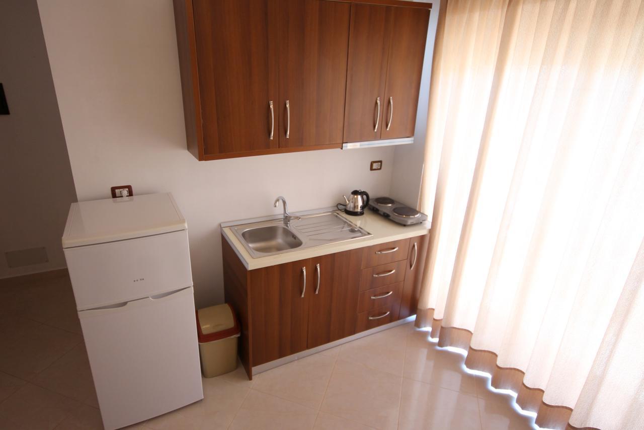 Hotel Four Islands Ксамил Екстериор снимка