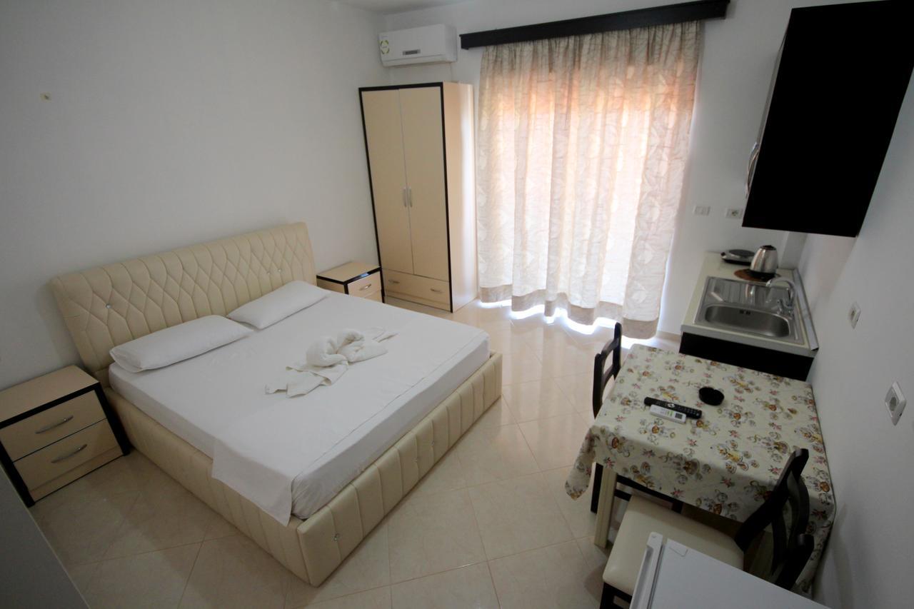Hotel Four Islands Ксамил Екстериор снимка