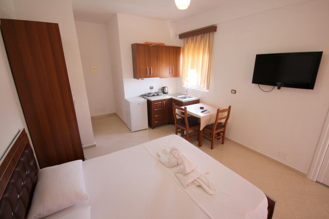 Hotel Four Islands Ксамил Екстериор снимка