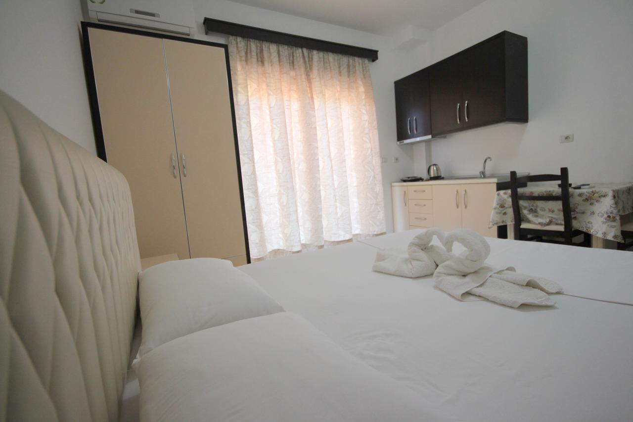 Hotel Four Islands Ксамил Екстериор снимка