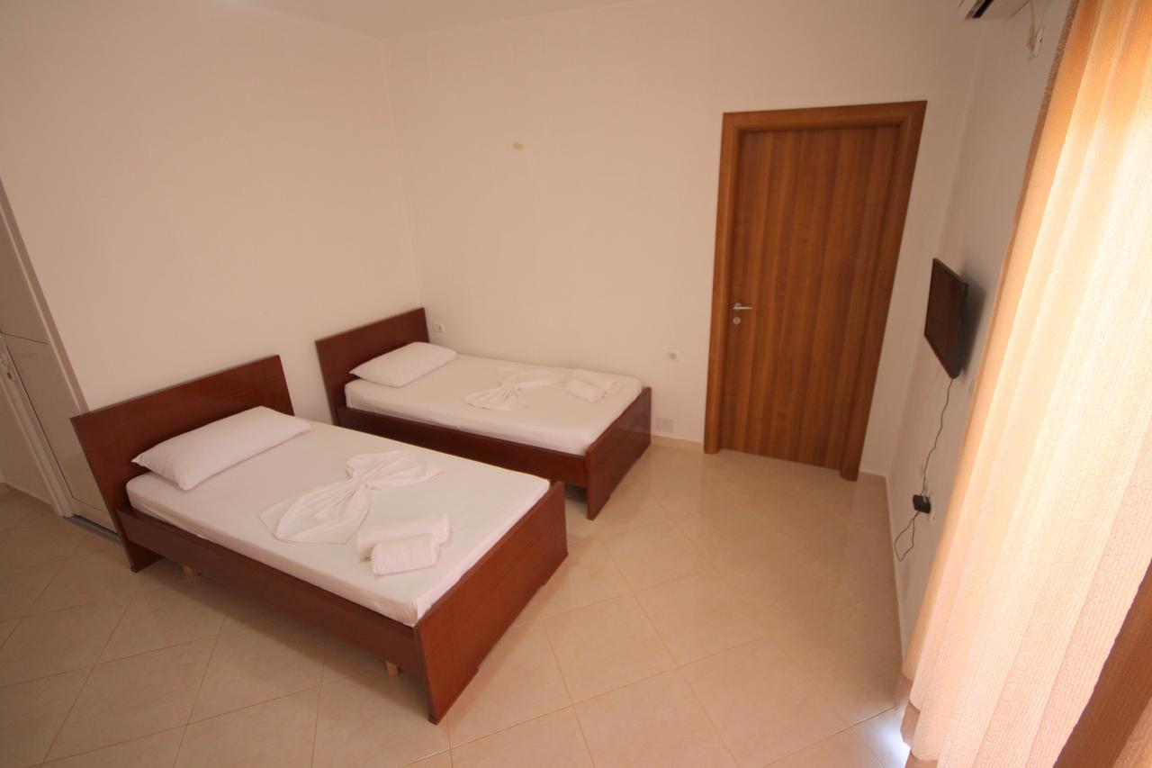 Hotel Four Islands Ксамил Екстериор снимка