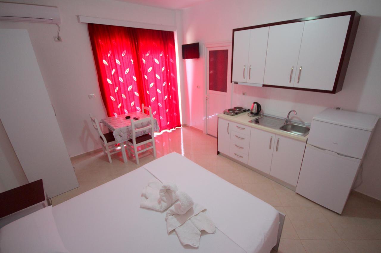 Hotel Four Islands Ксамил Екстериор снимка
